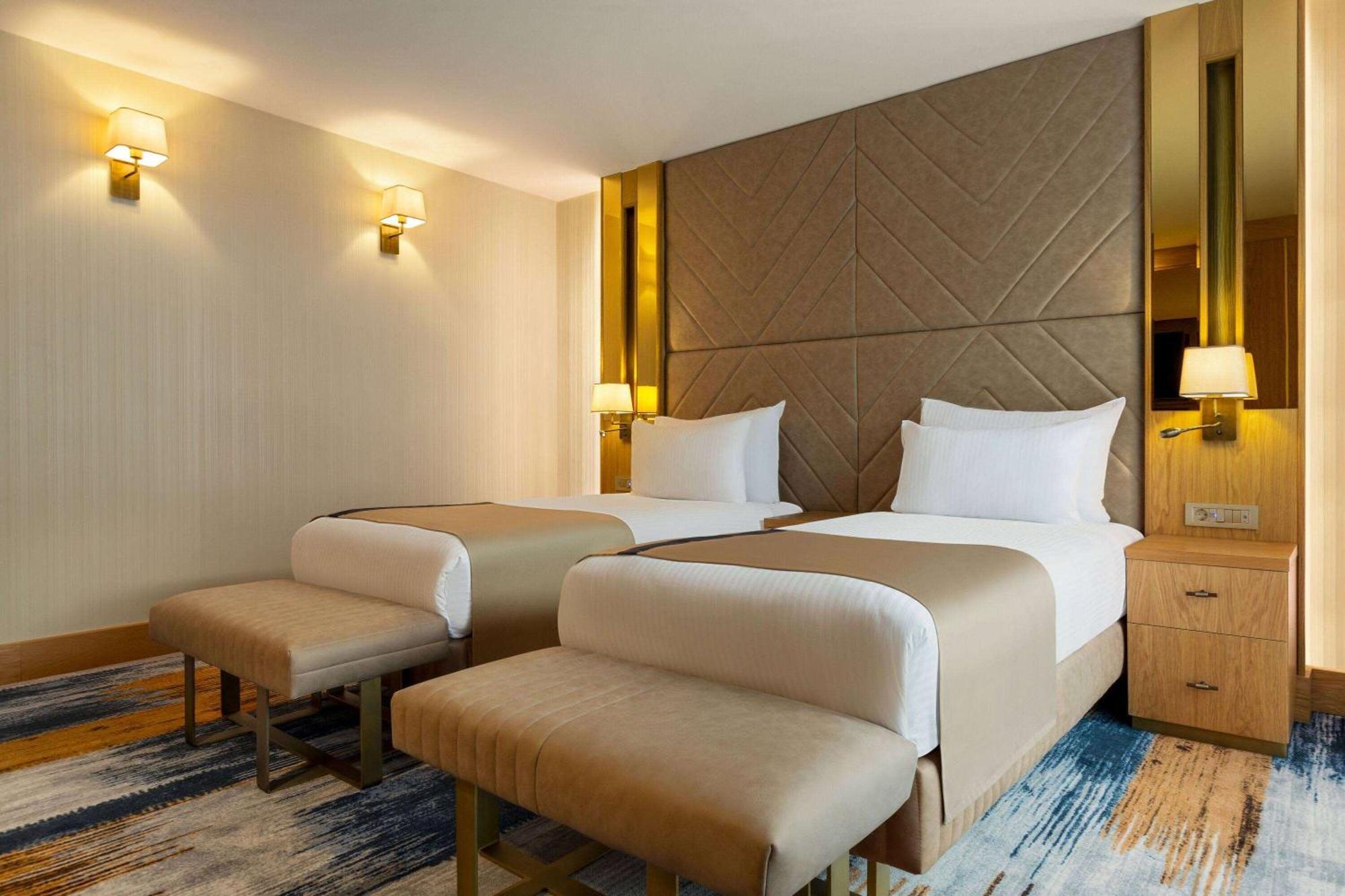 Days Inn By Wyndham Istanbul Bomonti Luaran gambar