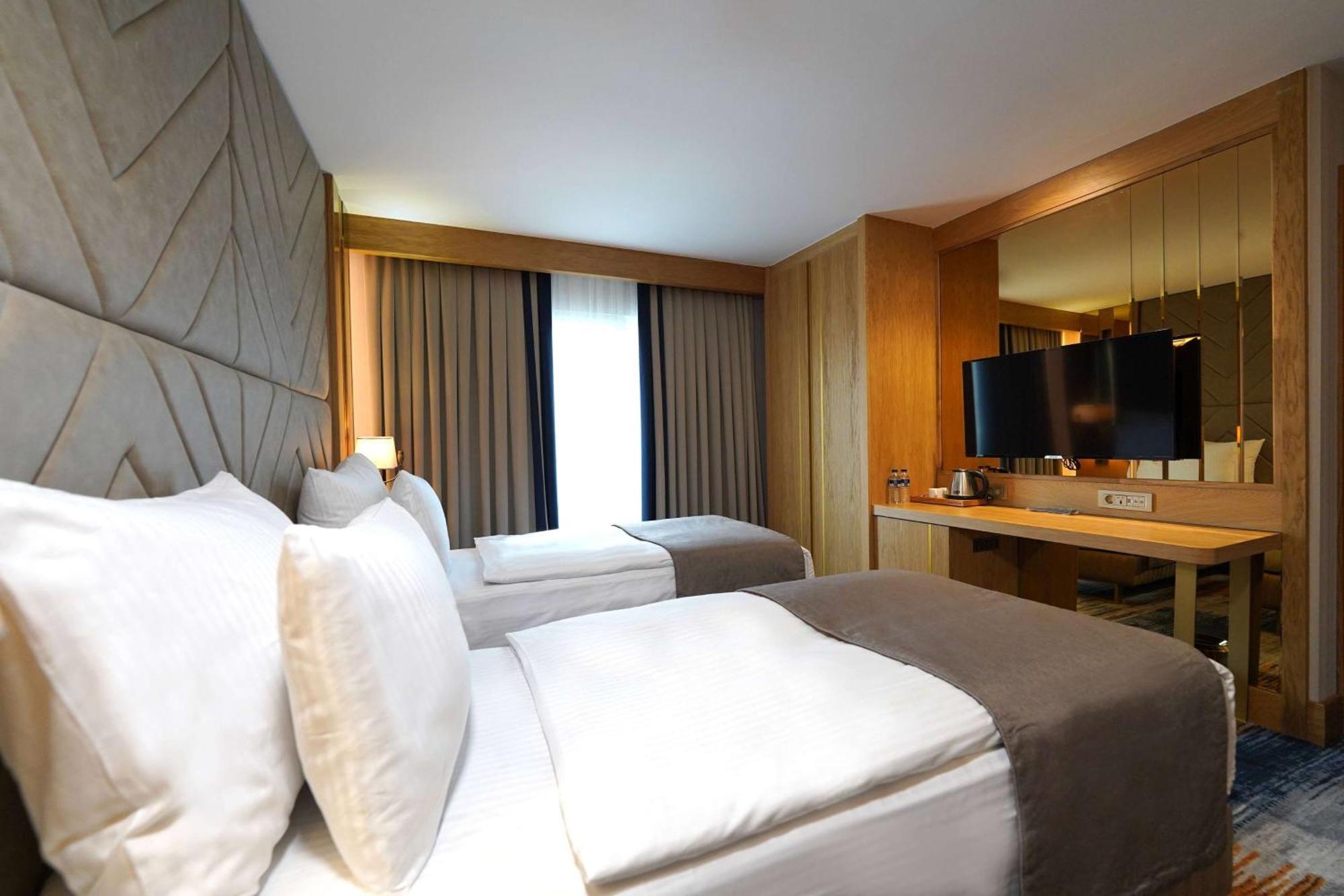 Days Inn By Wyndham Istanbul Bomonti Luaran gambar