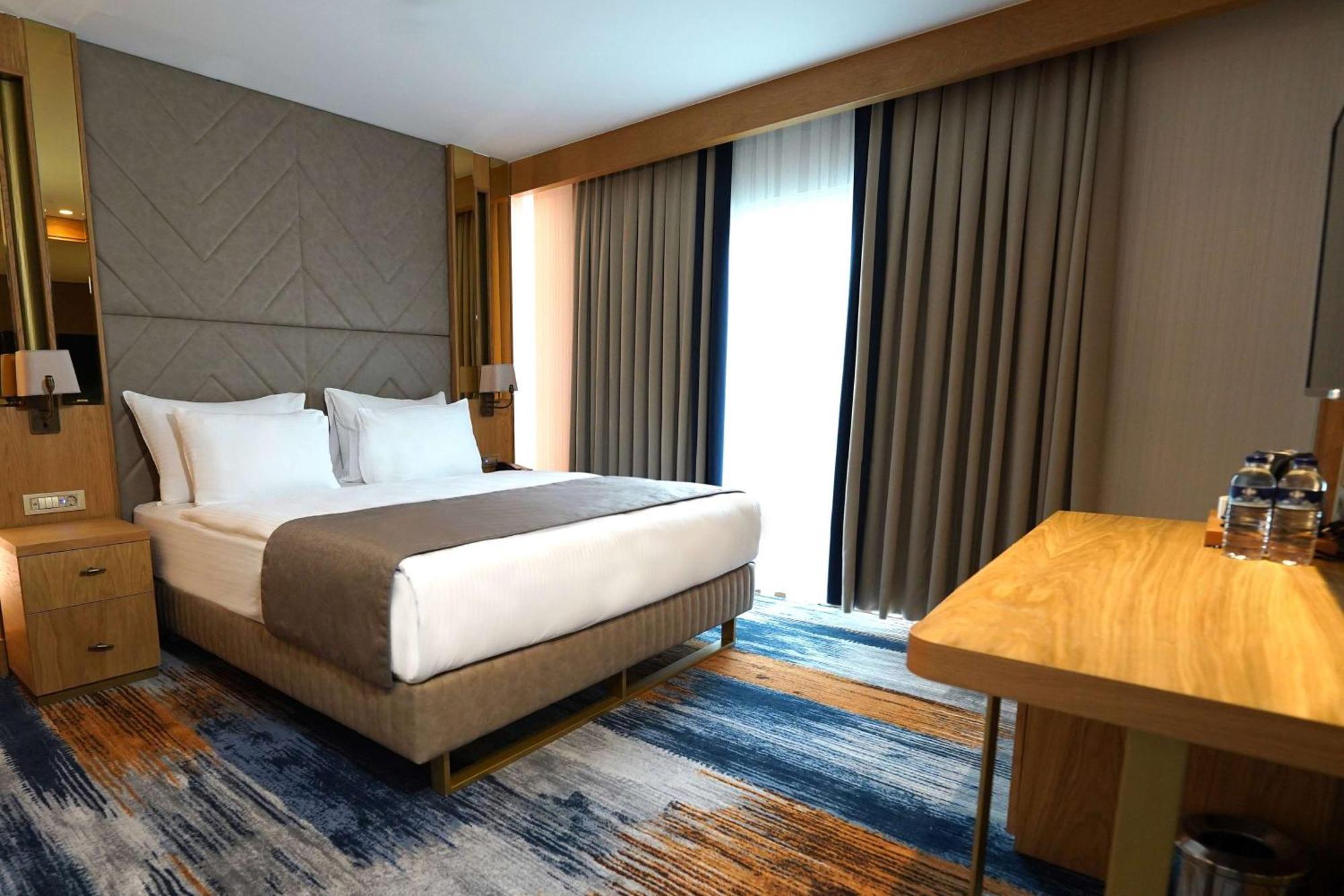 Days Inn By Wyndham Istanbul Bomonti Luaran gambar